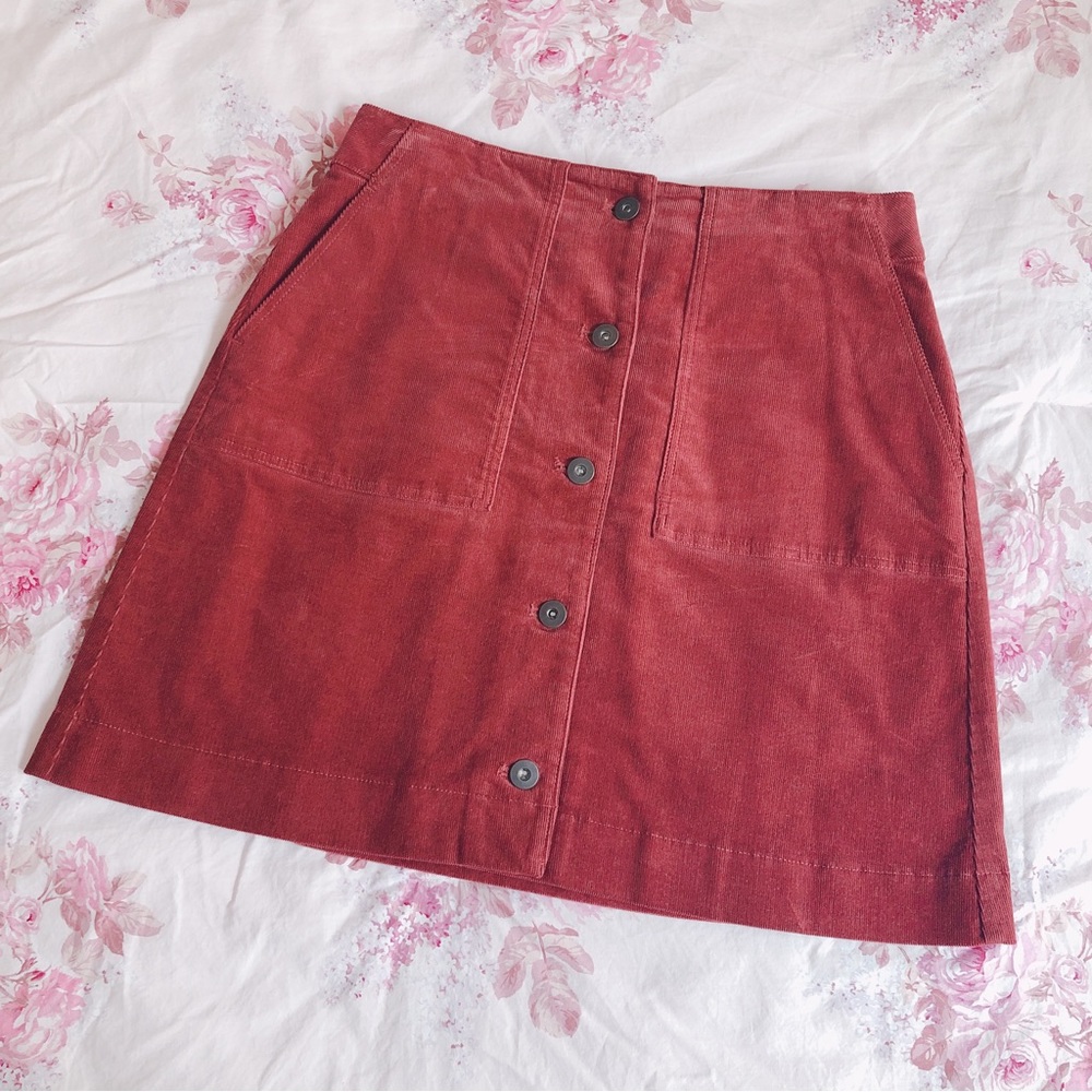 Burgundy Corduroy Uniqlo Button Down Skirt ♥️🍂🍁